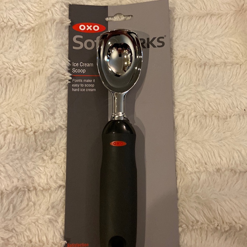 Oxo brand ice cream scoop.